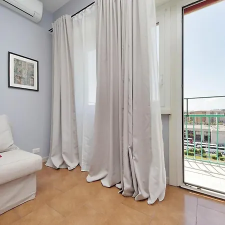 Apartment Ostiense Station Penthouse *