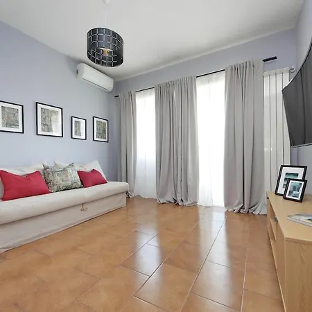 Ostiense Station Penthouse Apartment Rome