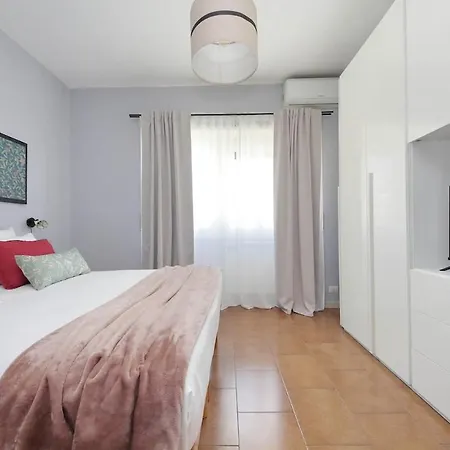 Ostiense Station Penthouse Apartment Rome
